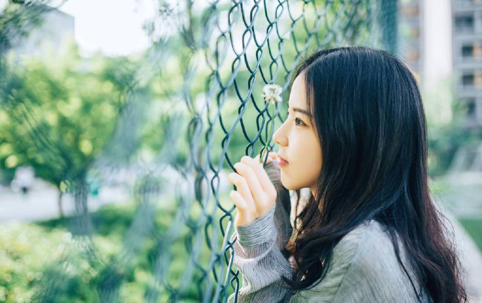 一杆银枪，万点寒光，所过之处，江东将士无一合之敌。